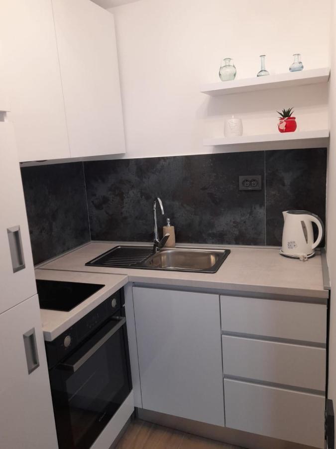 Ferienwohnung Apartman Sa Lodom 2+2 Pirovac Exterior foto