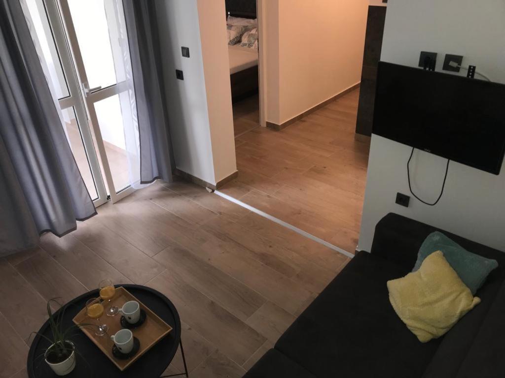 Ferienwohnung Apartman Sa Lodom 2+2 Pirovac Exterior foto